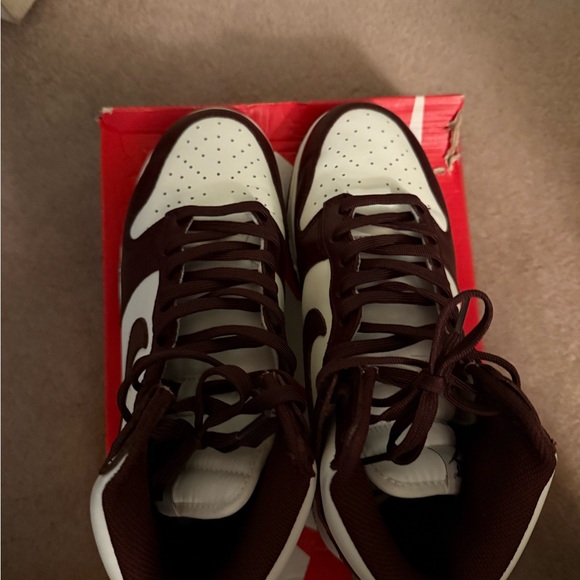 Wmns Nike Dunk High 'Burgundy Crush size 8.5 worn twice excellent condition - Picture 4 of 6
